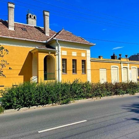 Villa Luca Mosonmagyaróvár Exterior foto